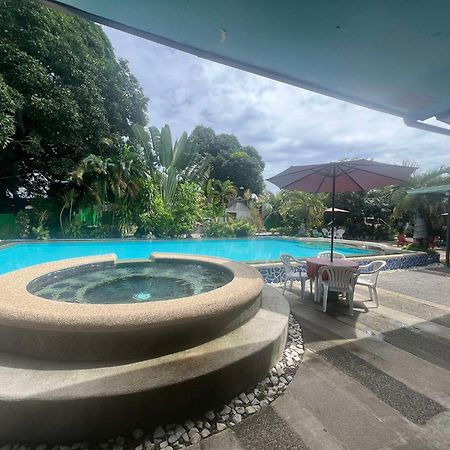 Ice Bear Bar & Tourist Inn Dauis Exterior photo